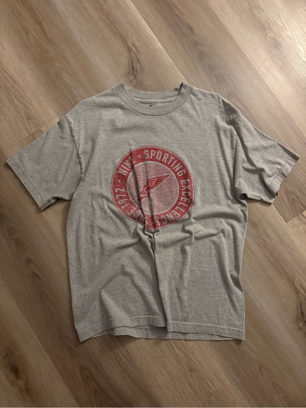 Vintage style nike shirt